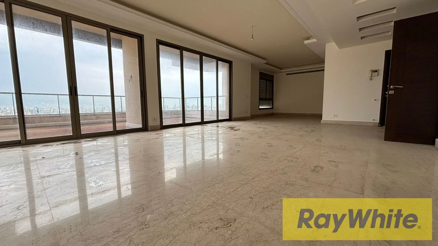 Penthouse For Sale In Ras El Nabeh
