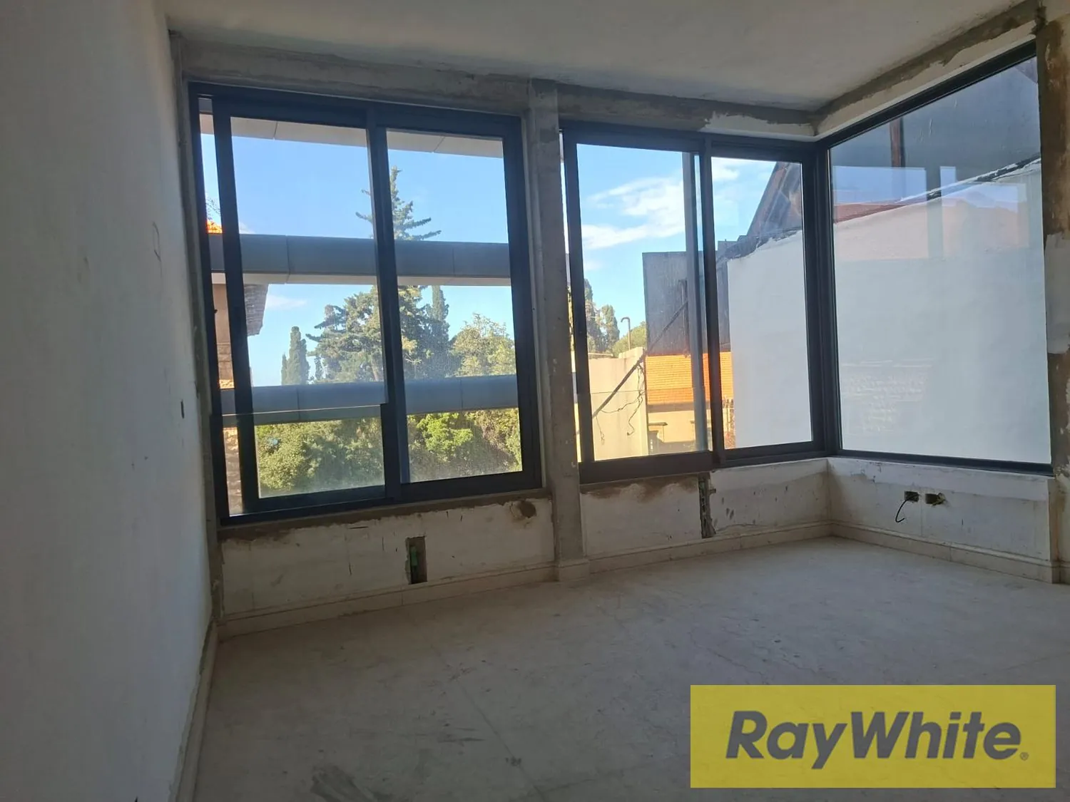 Apartment For Sale In Hamra