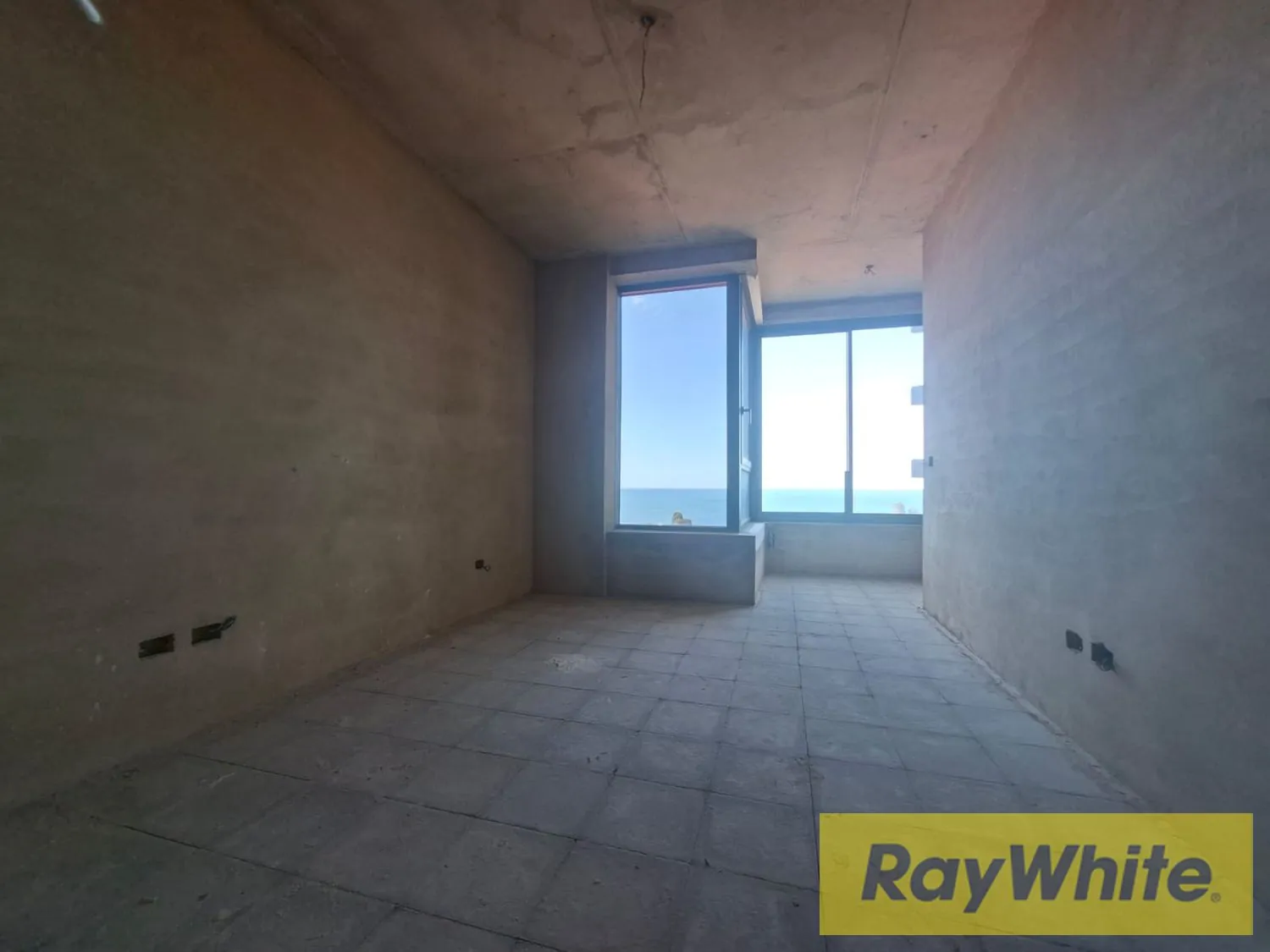 Apartment For Sale In Hamra — الصورة 3