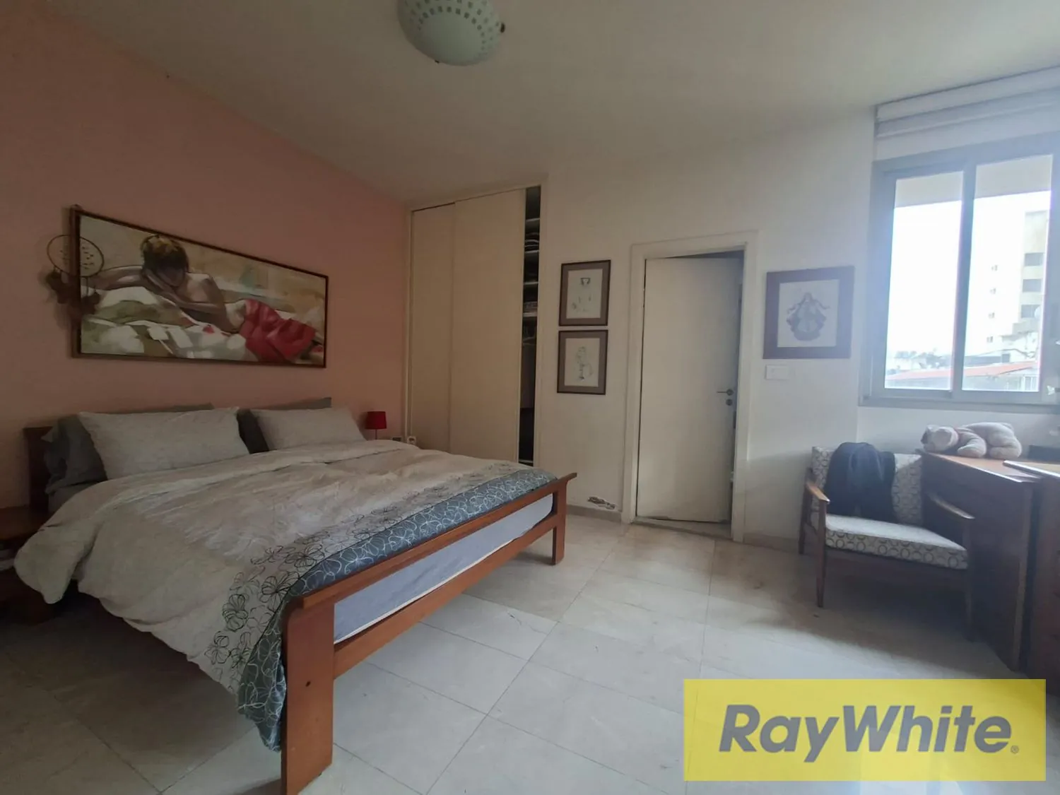 Apartment For Sale In Hamra — photo 2