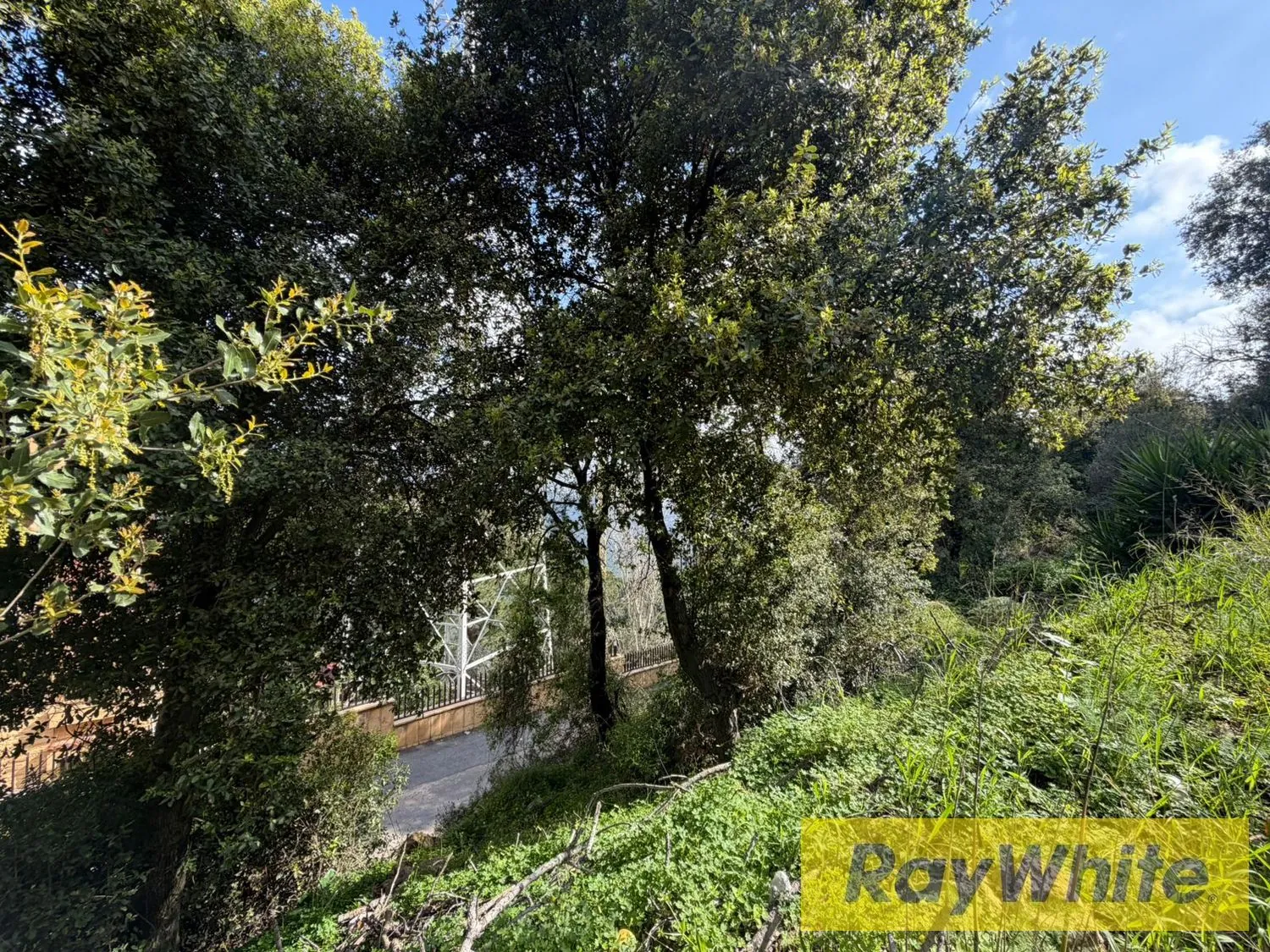 Land For Sale In Beit Meri – Open Mountain View
