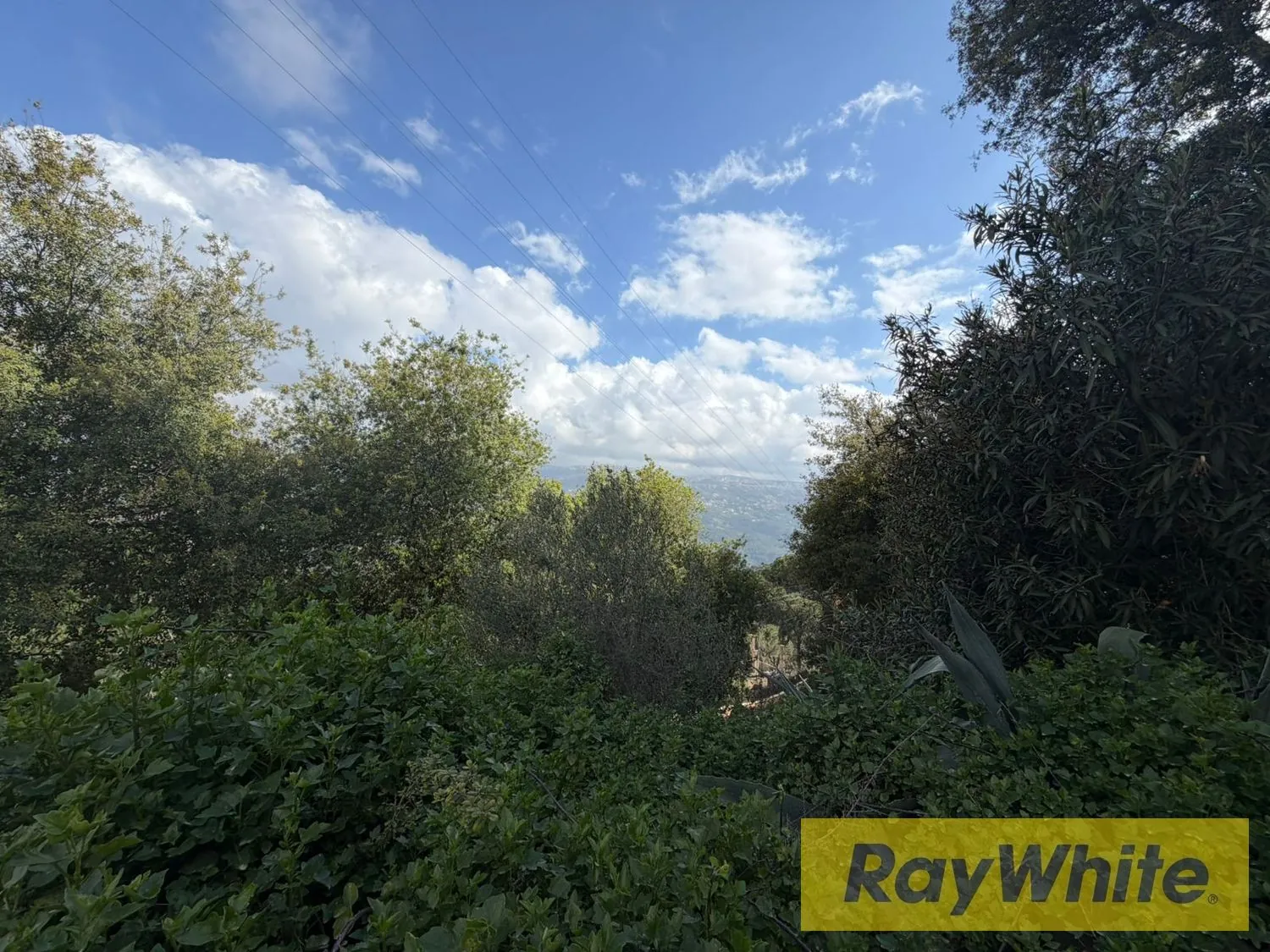 Land For Sale In Beit Meri – Open Mountain View — الصورة 2