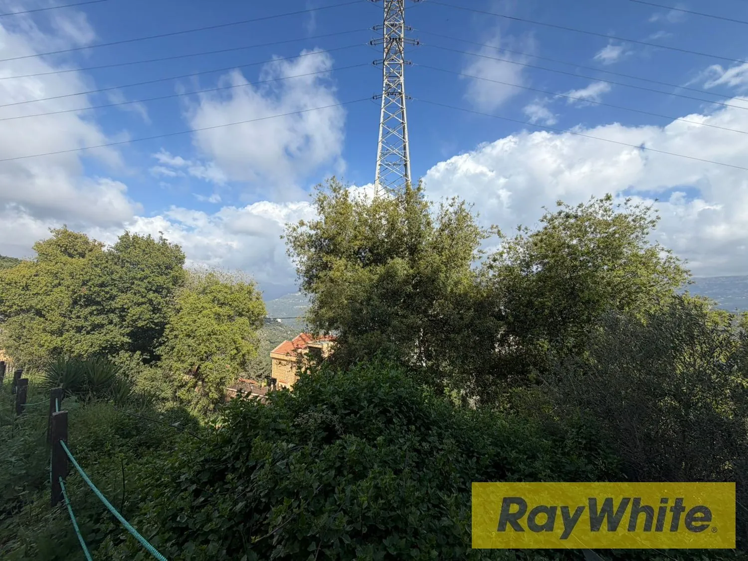 Land For Sale In Beit Meri – Open Mountain View — الصورة 3