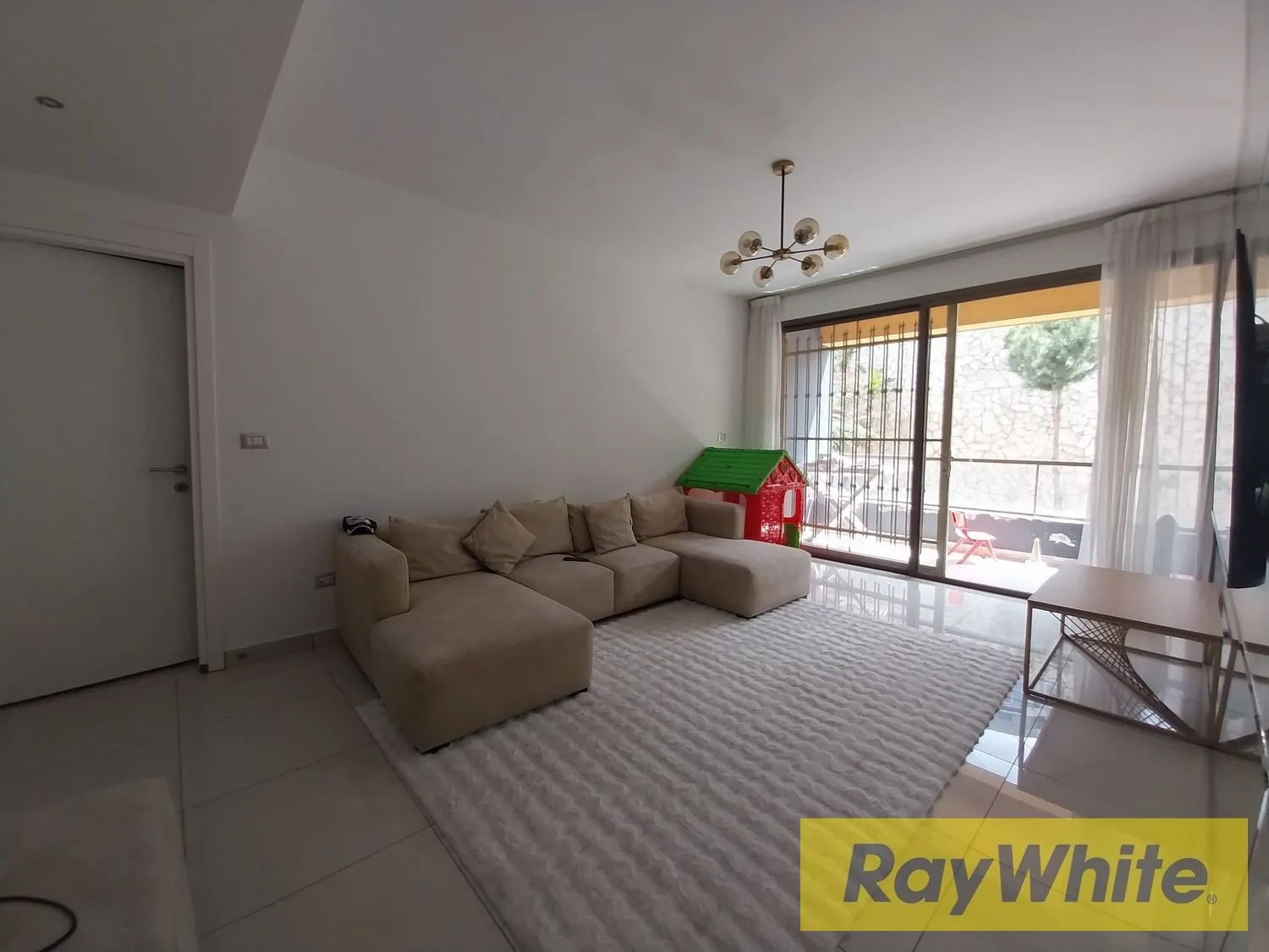 Spacious Apartment For Sale In Dbayeh – Sea View — الصورة 4