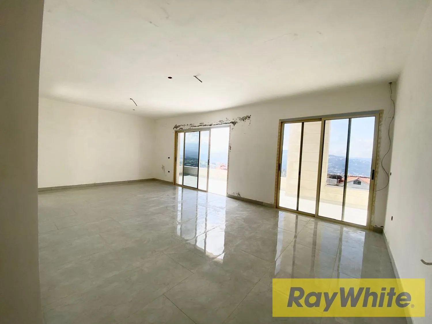Spacious Apartment For Sale In Bolonia — photo 3