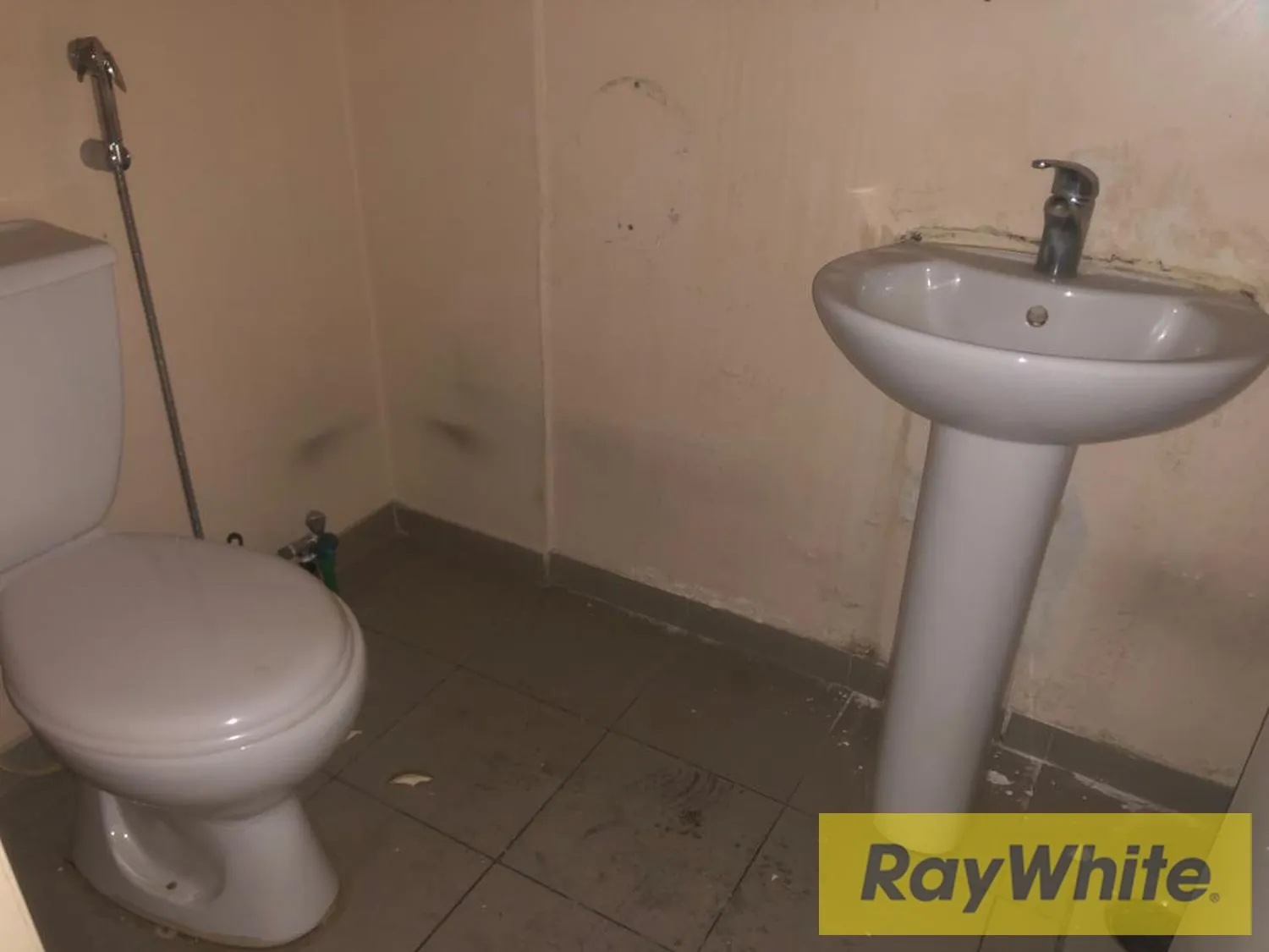 Open Space For Rent In Horch Tabet – Prime Location — الصورة 5