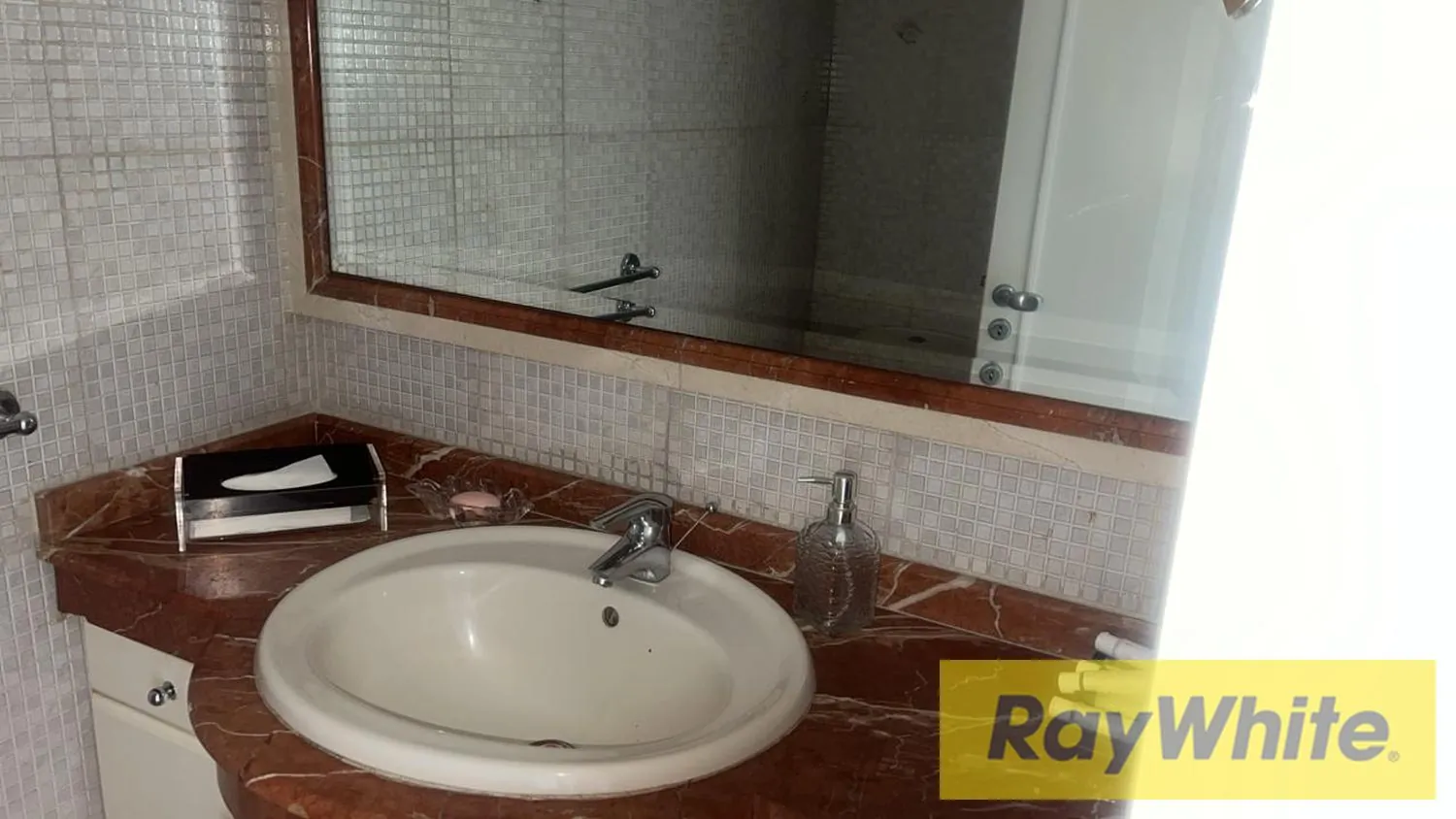 Sea View Apartment For Sale In Dawhet Aramoun — الصورة 3