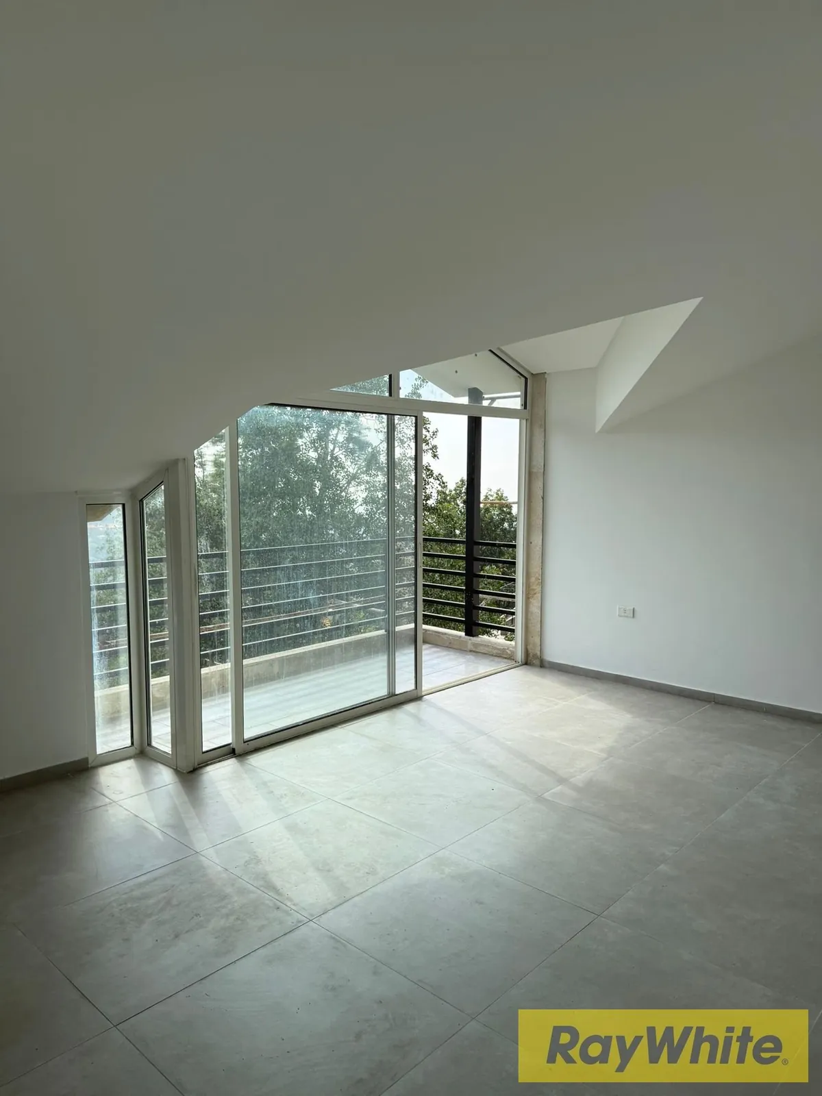 Elegant 4-bedroom Duplex For Sale In Beit Chabeb — photo 5