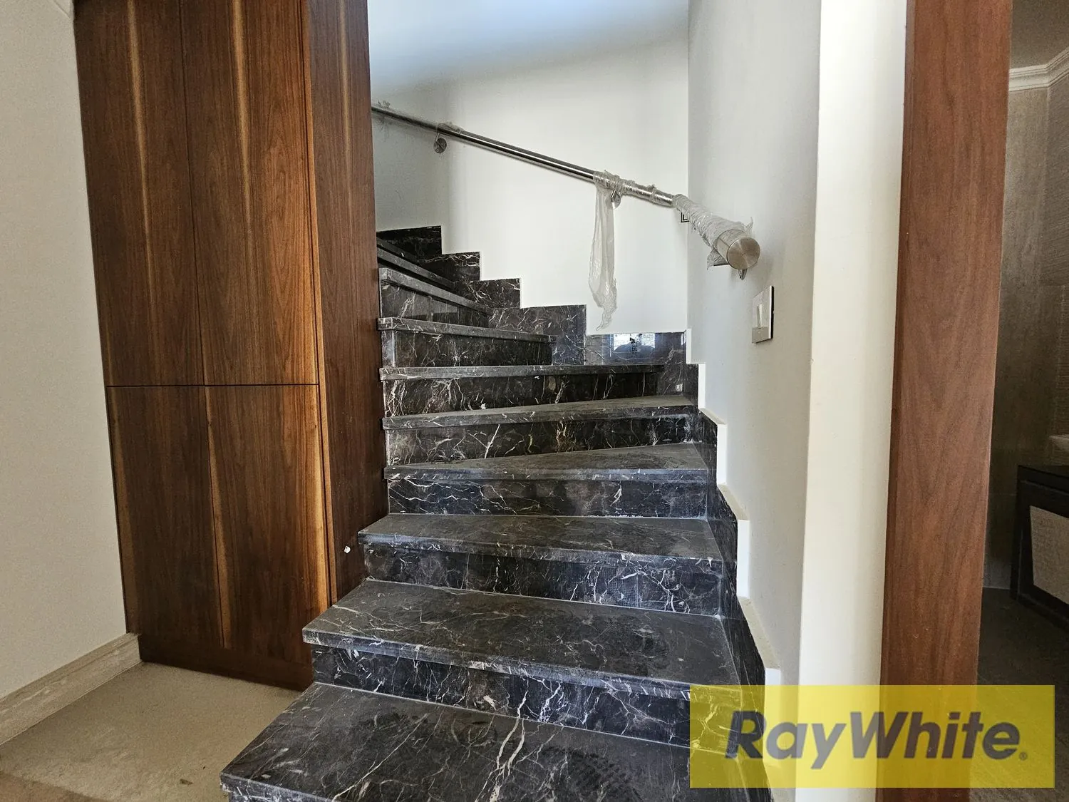 Duplex For Sale In Achrafieh — photo 3