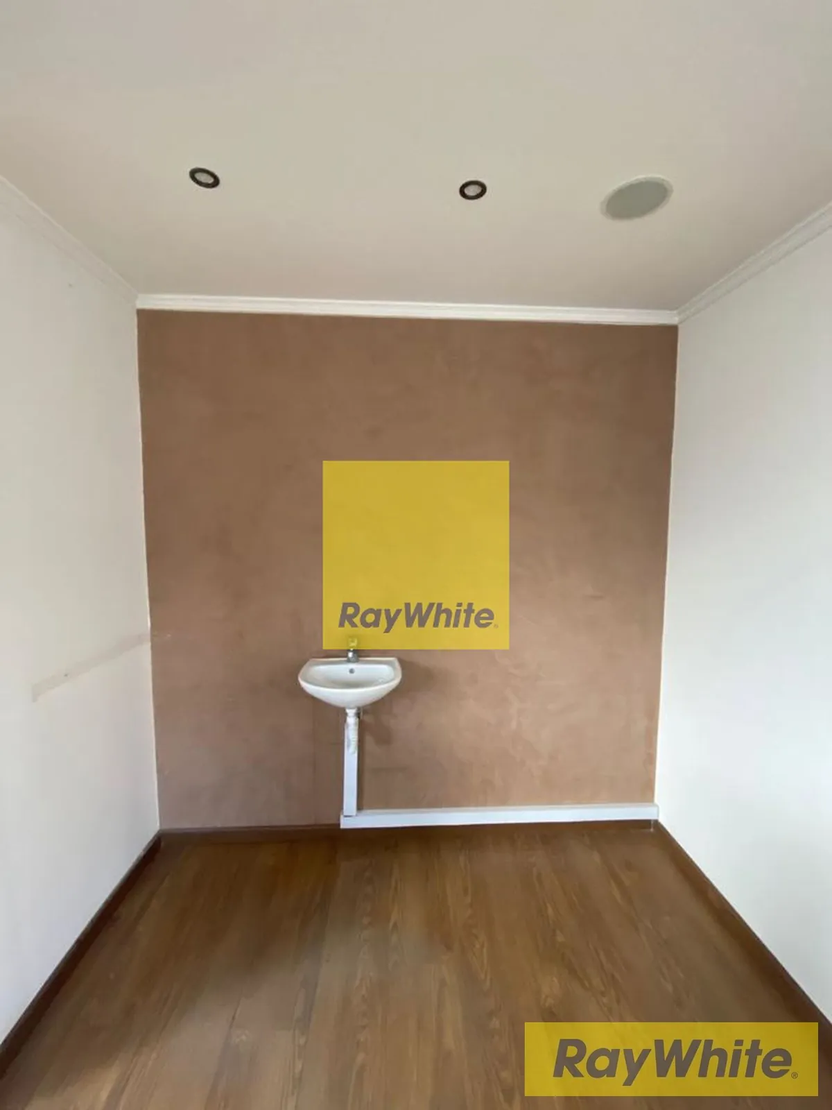 Fully Decorated Office Space For Sale | Antelias — photo 3