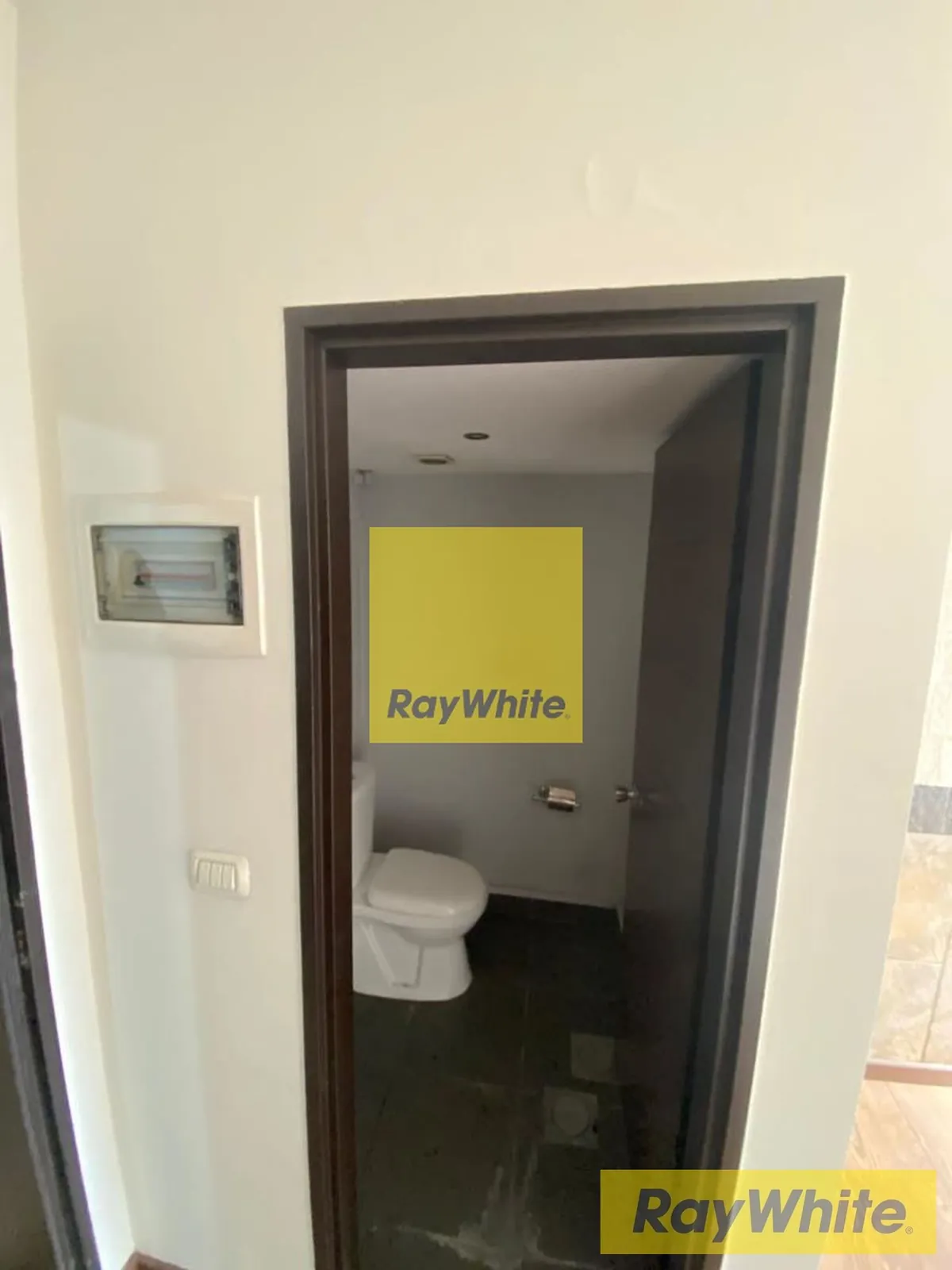 Fully Decorated Office Space For Sale | Antelias — photo 4
