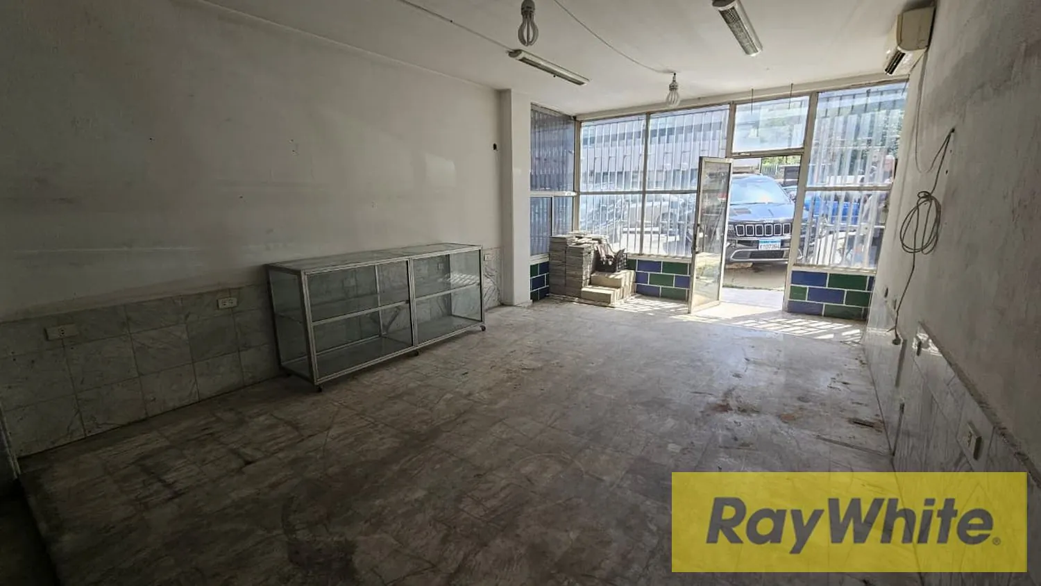 Shop For Rent Hazmieh Highway