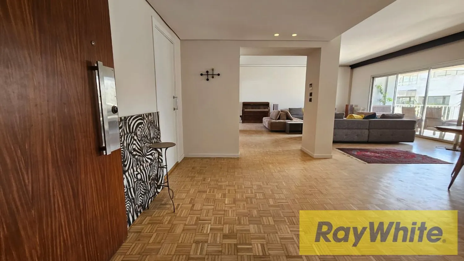 Apartment For Sale Achrafieh Carre Dors — الصورة 4