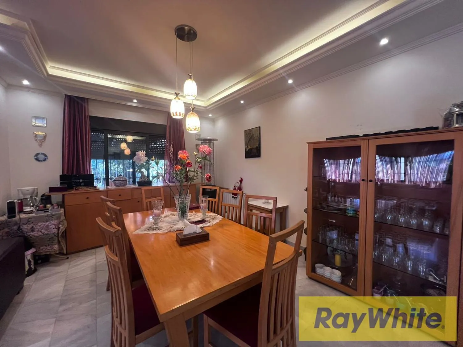 Apartment For Rent In Baabdat – Terrace And Garden Area — الصورة 3