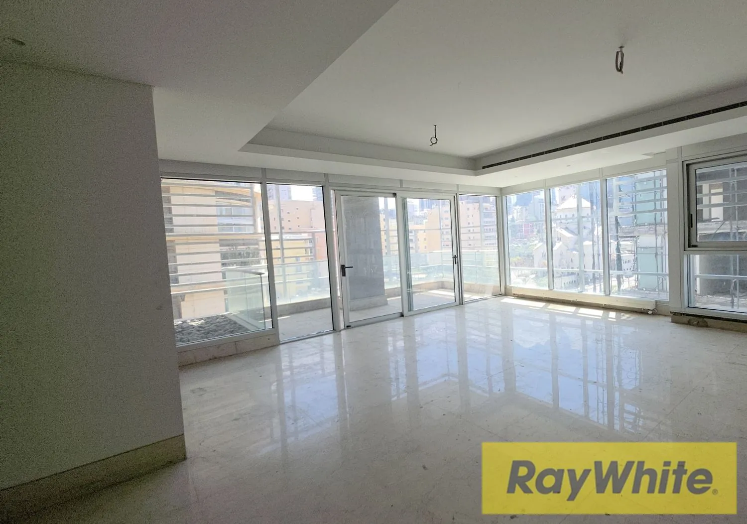 Apartment For Sale In Downtown Beirut — الصورة 2