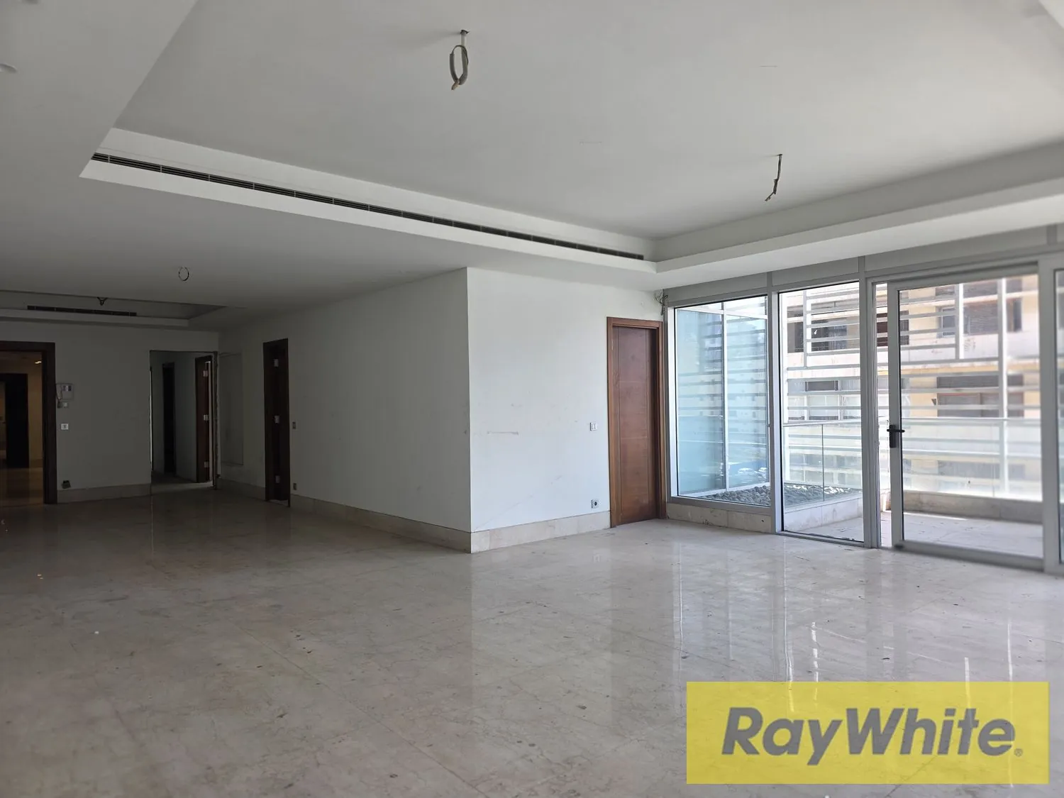 Apartment For Sale In Downtown Beirut — الصورة 3