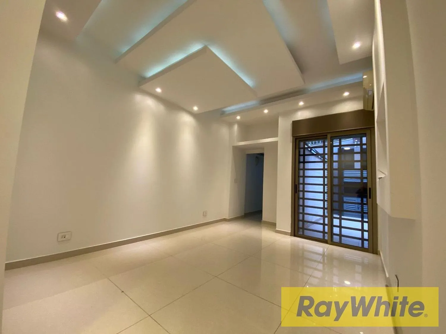 Apartment With Terrace For Sale In Fanar – Sea + City View — الصورة 5