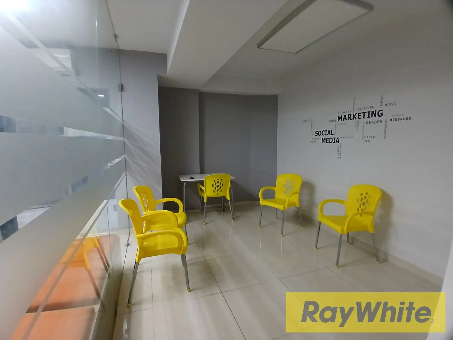 Office For Rent In Mtayleb – Spacious And Functional Workspace — الصورة 2