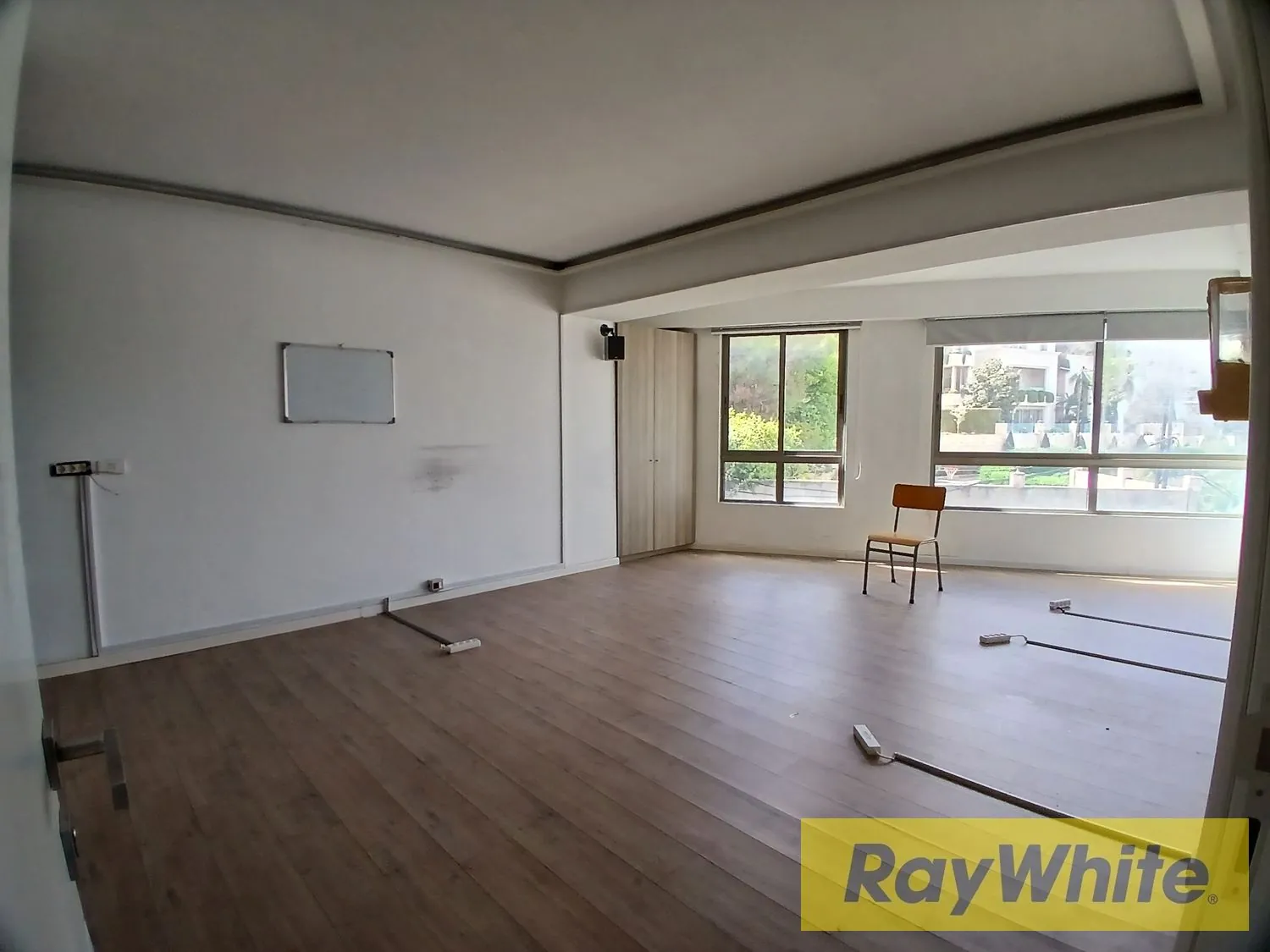 Office For Rent In Mtayleb – Spacious And Functional Workspace — الصورة 5