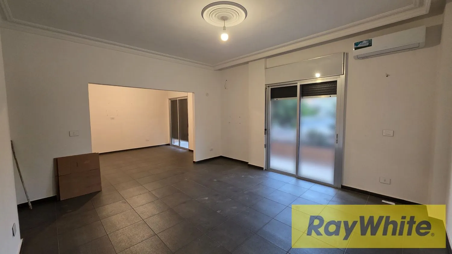 Apartment For Rent In Hazmieh — الصورة 3