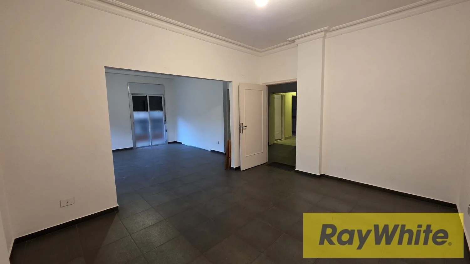 Apartment For Rent In Hazmieh — الصورة 4