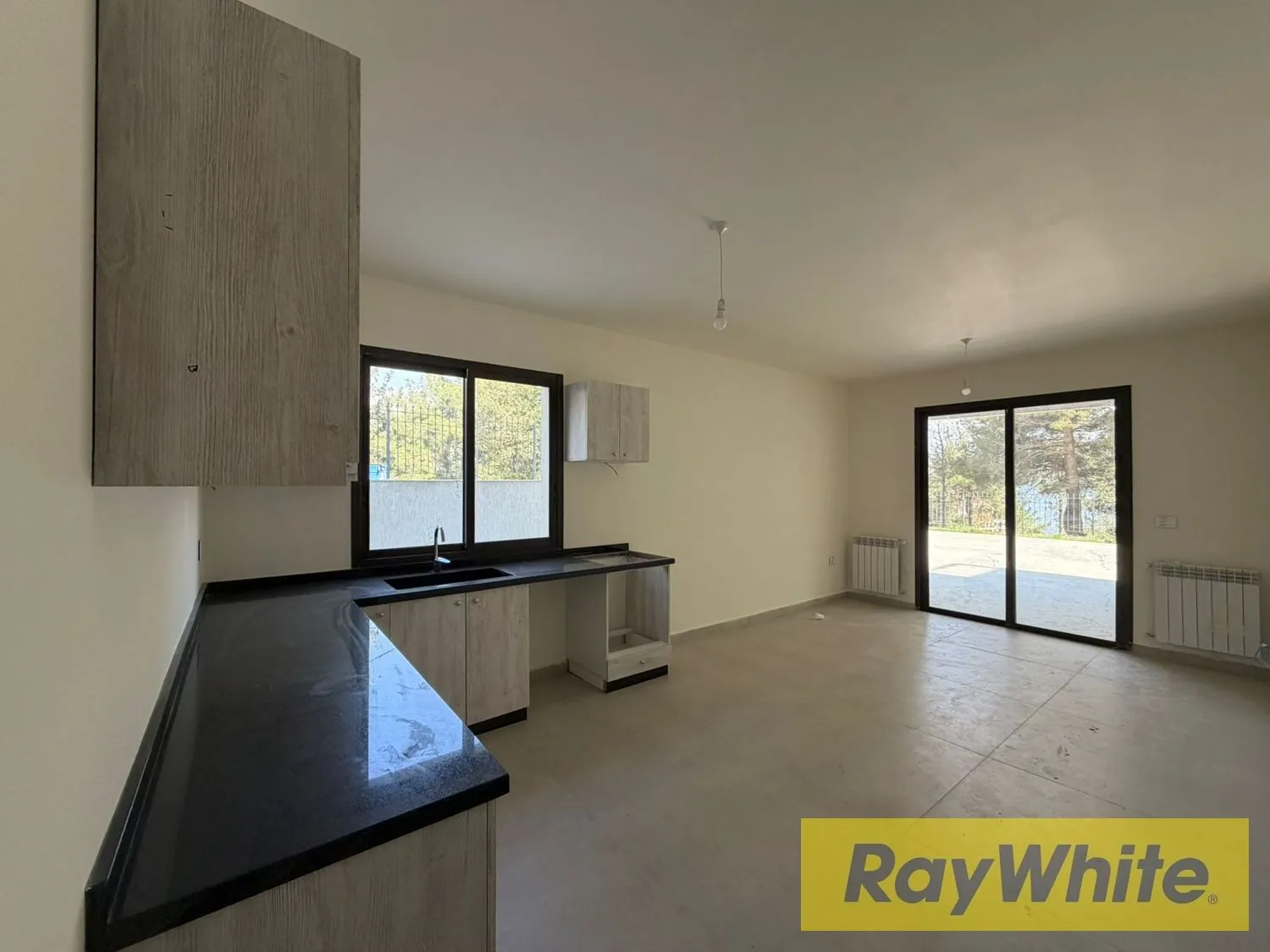Apartment For Sale In Douar Garden + Terrace — الصورة 3
