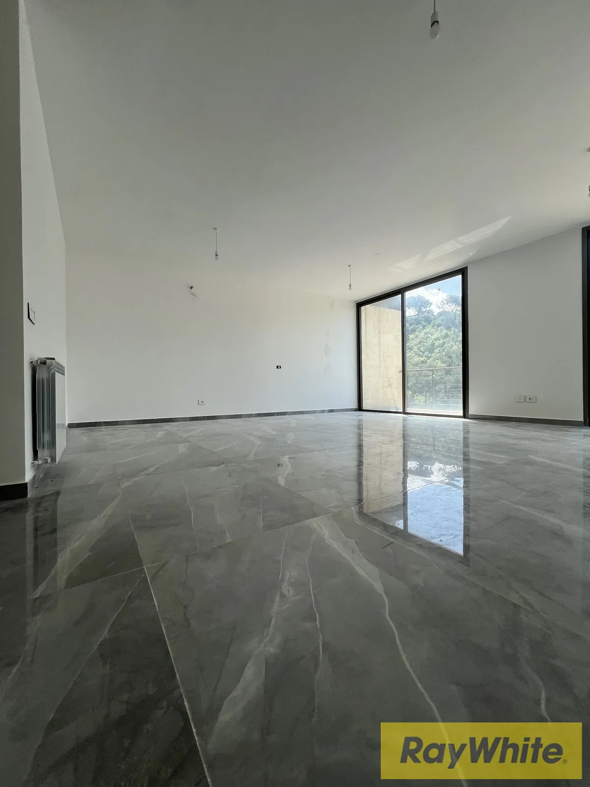 Apartment For Sale In Ain Najm – Spacious Home