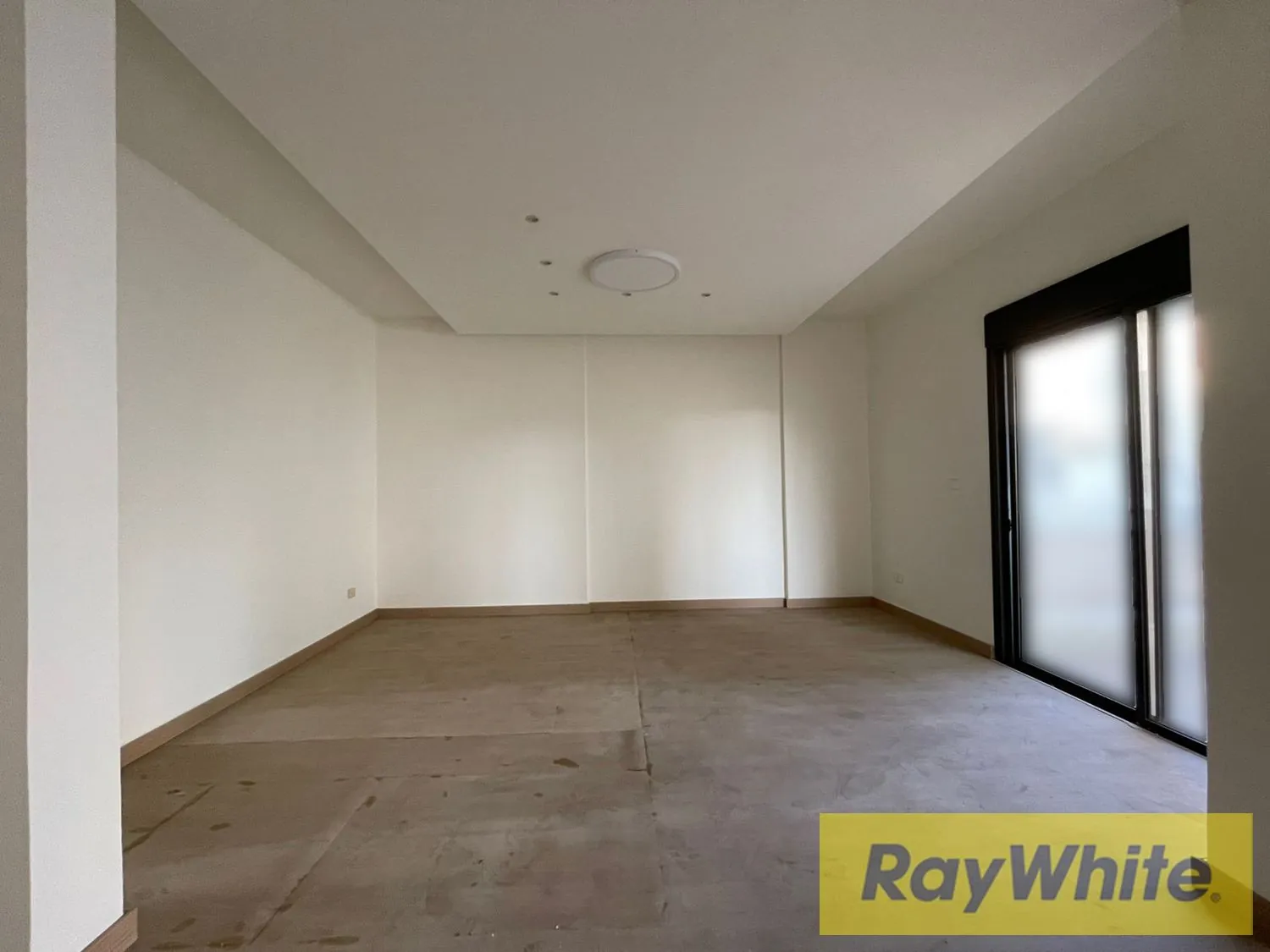 Office For Rent In Sodeco — الصورة 3
