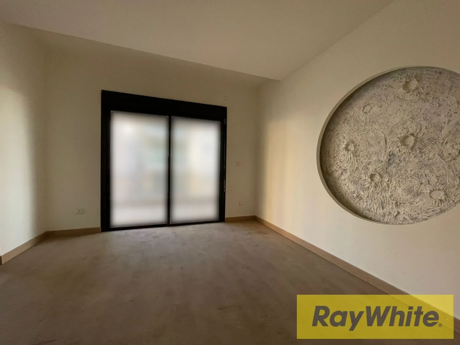 Office For Rent In Sodeco — الصورة 4
