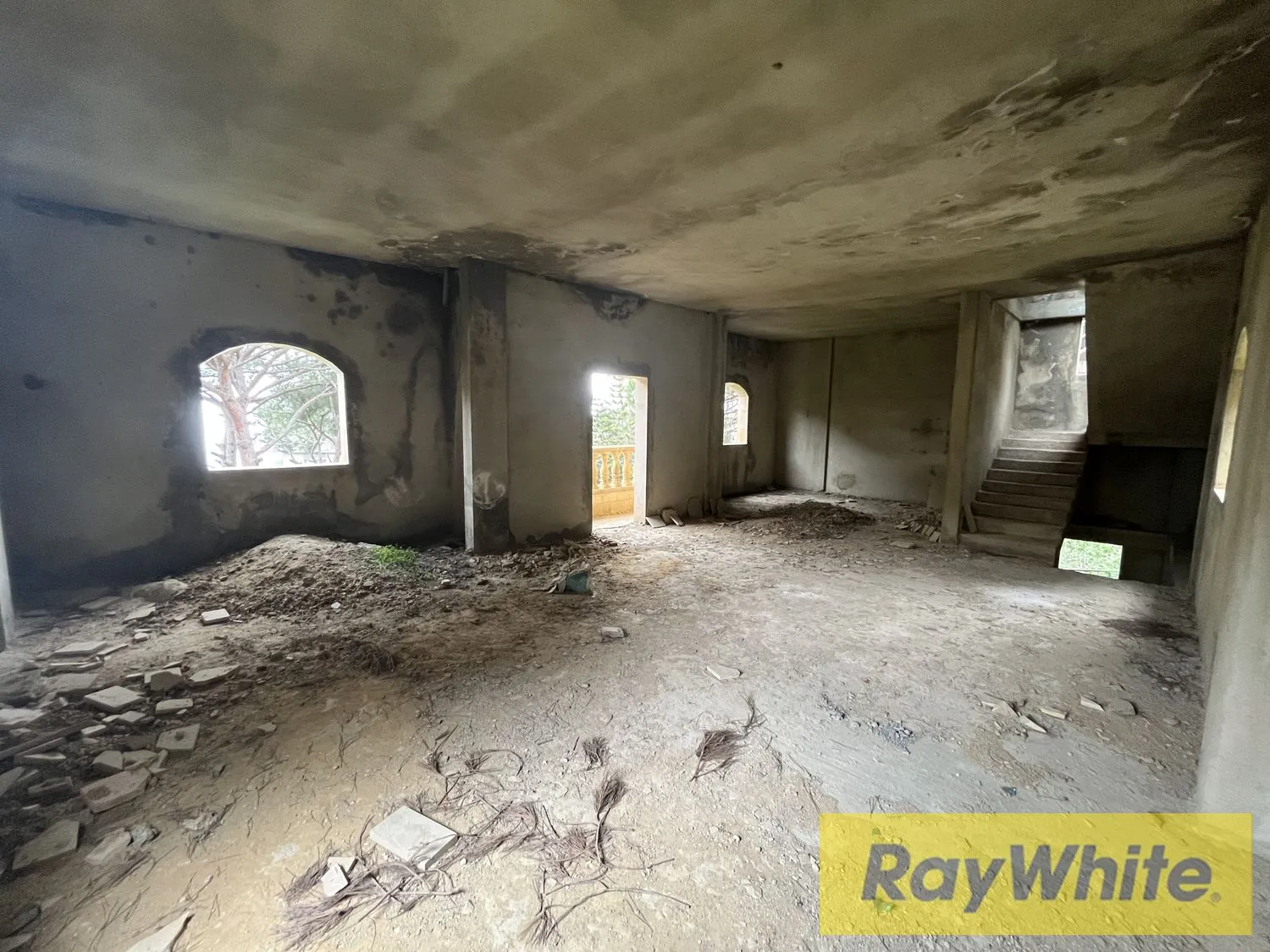 Prime Investment Opportunity: Building For Sale In Ain Saade With Mountain View — الصورة 5