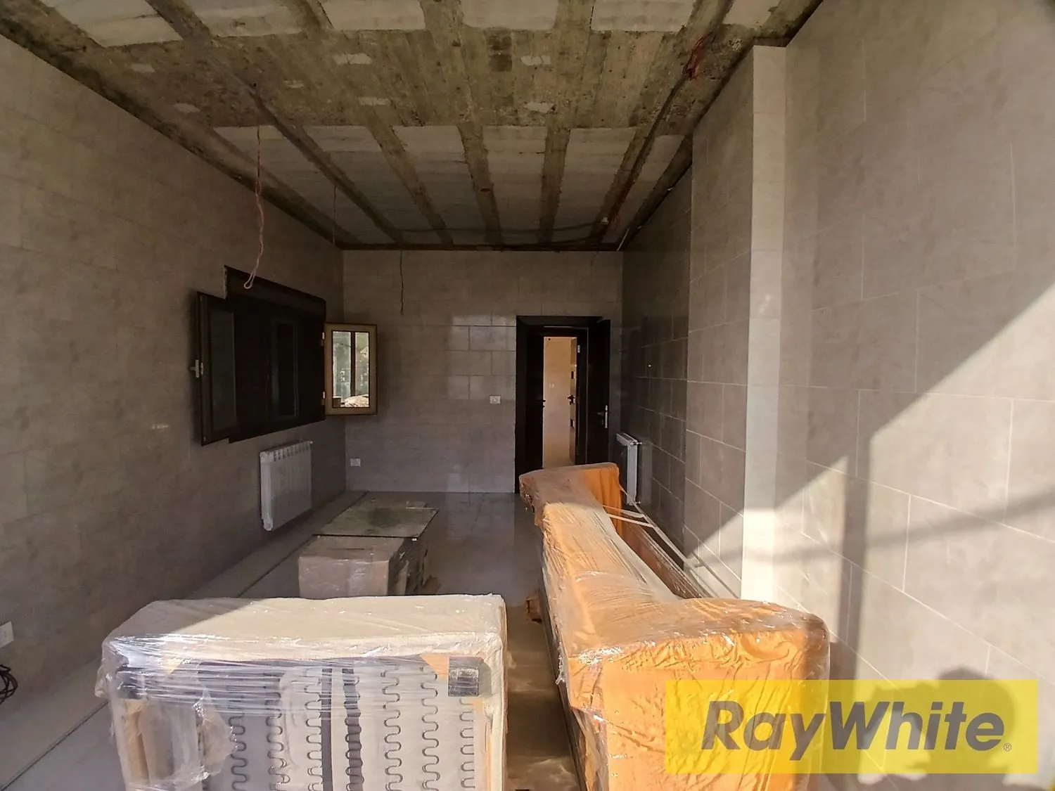 Building For Sale In Bteghrine — الصورة 5