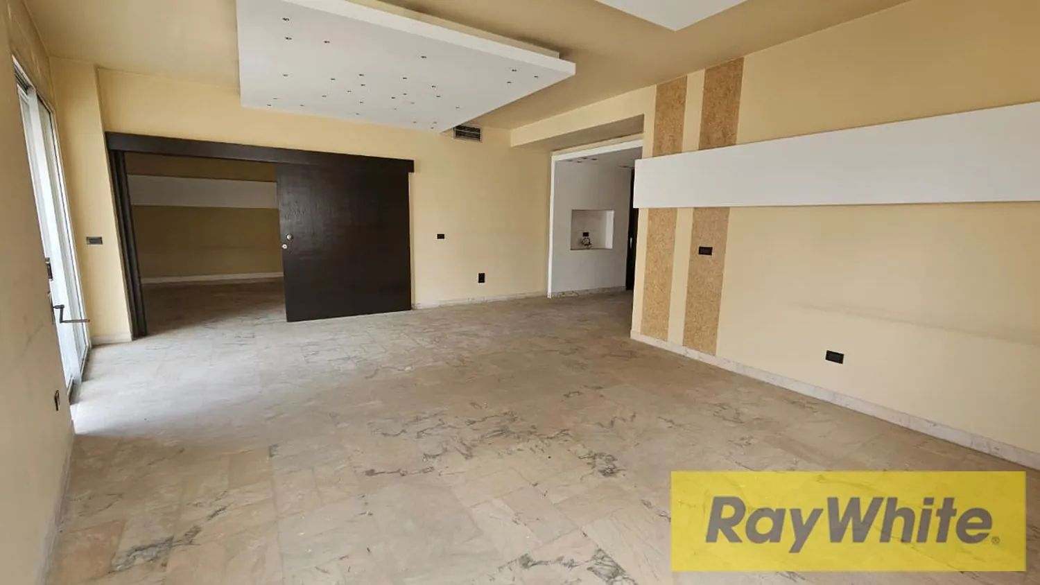 Apartment For Sale In Koraytem – 350 Sqm Spacious Residence — الصورة 4