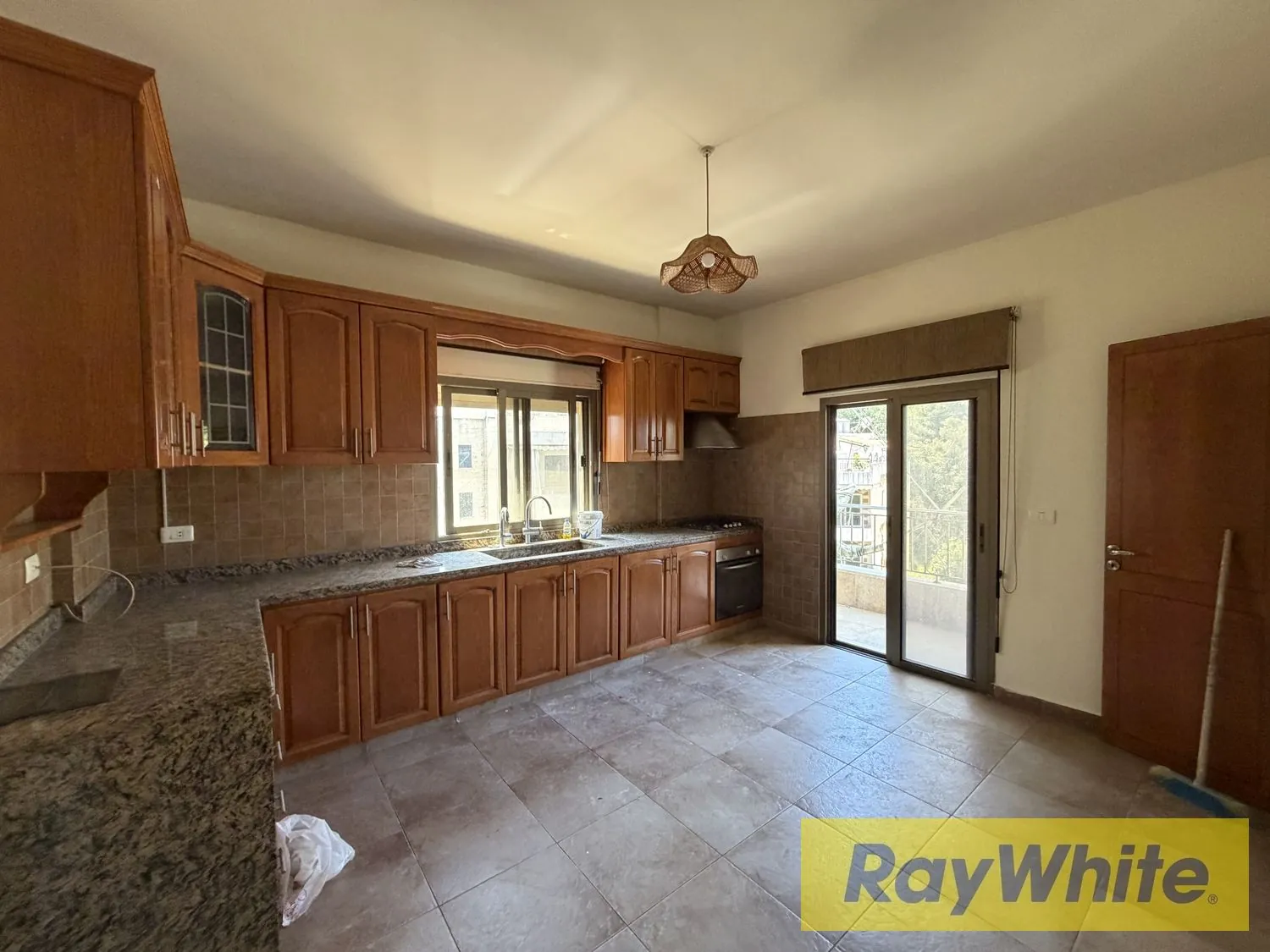 Spacious Apartment For Rent In Awkar — photo 5