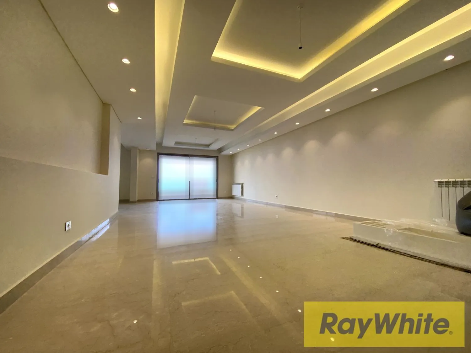 Apartment For Sale In Ain Saade – Spacious 325 Sqm