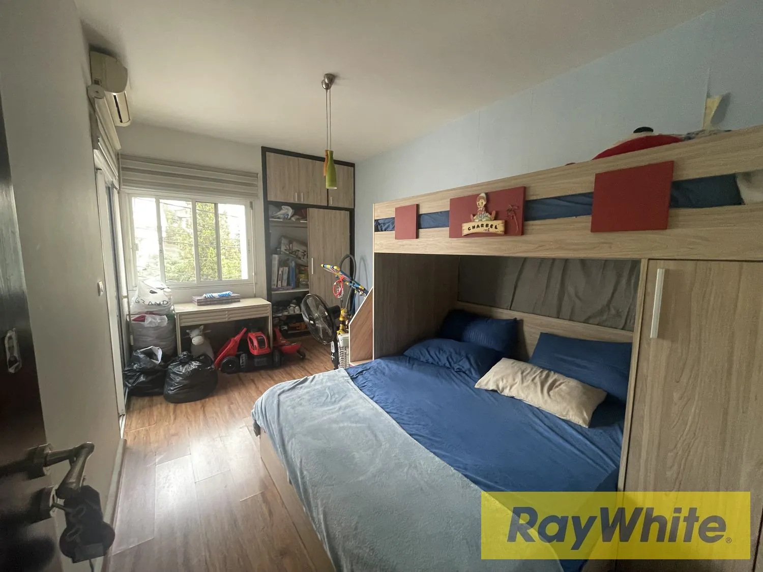 Fully Decorated Apartment For Sale In Mazraat Yachouh — الصورة 3