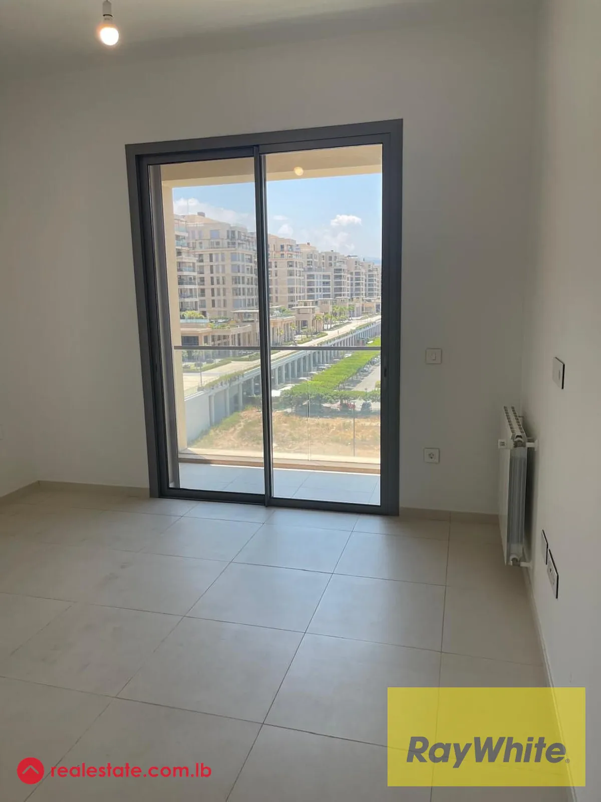 Apartment For Sale In Waterfront City Dbayeh — الصورة 2