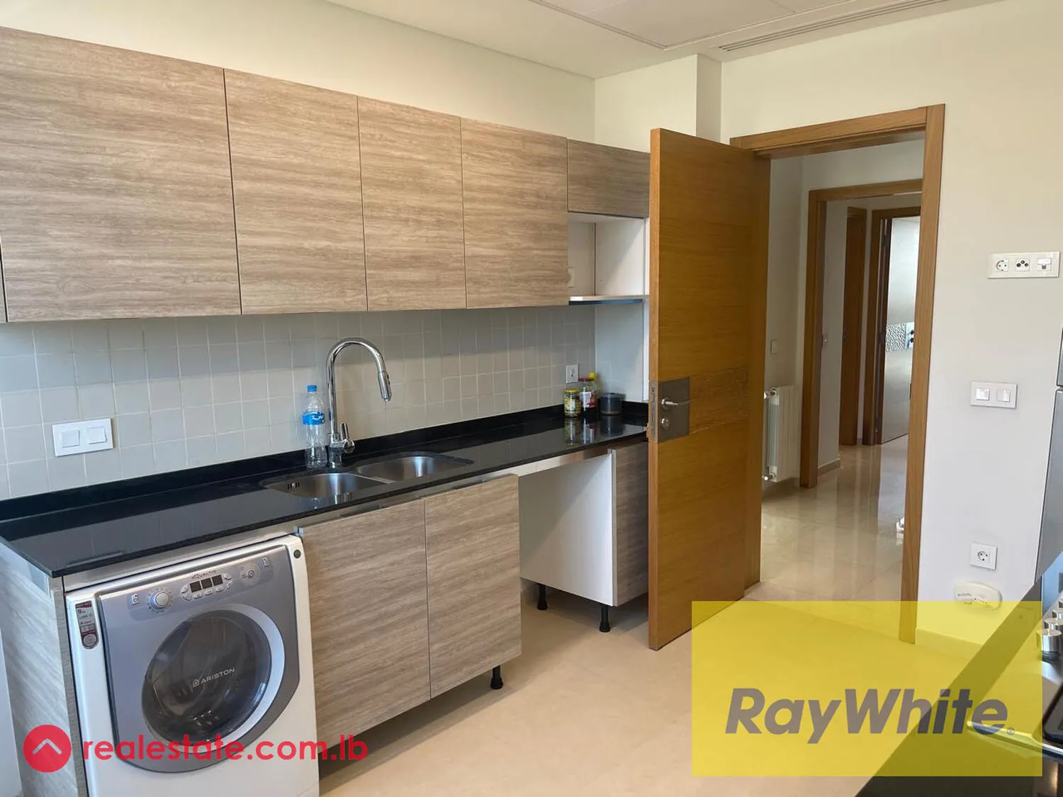Apartment For Sale In Waterfront City Dbayeh — الصورة 5