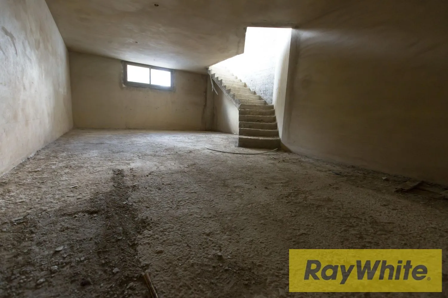 Showroom For Rent In Khenchara – 220 Sqm With Garden And Mountain View — الصورة 2