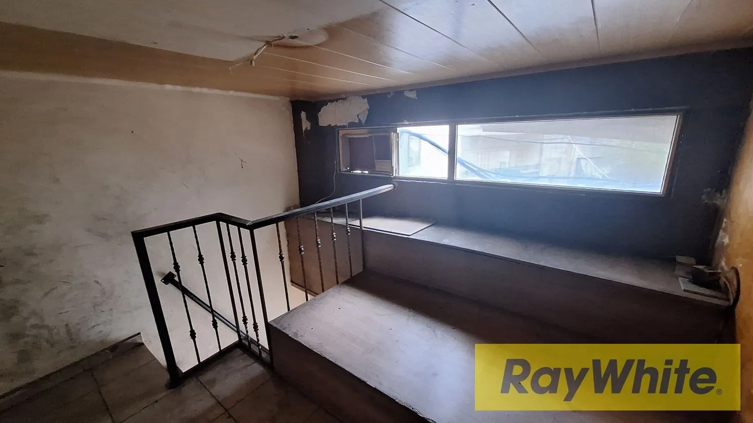 Shop For Rent In Achrafieh – 22 Sqm — الصورة 3