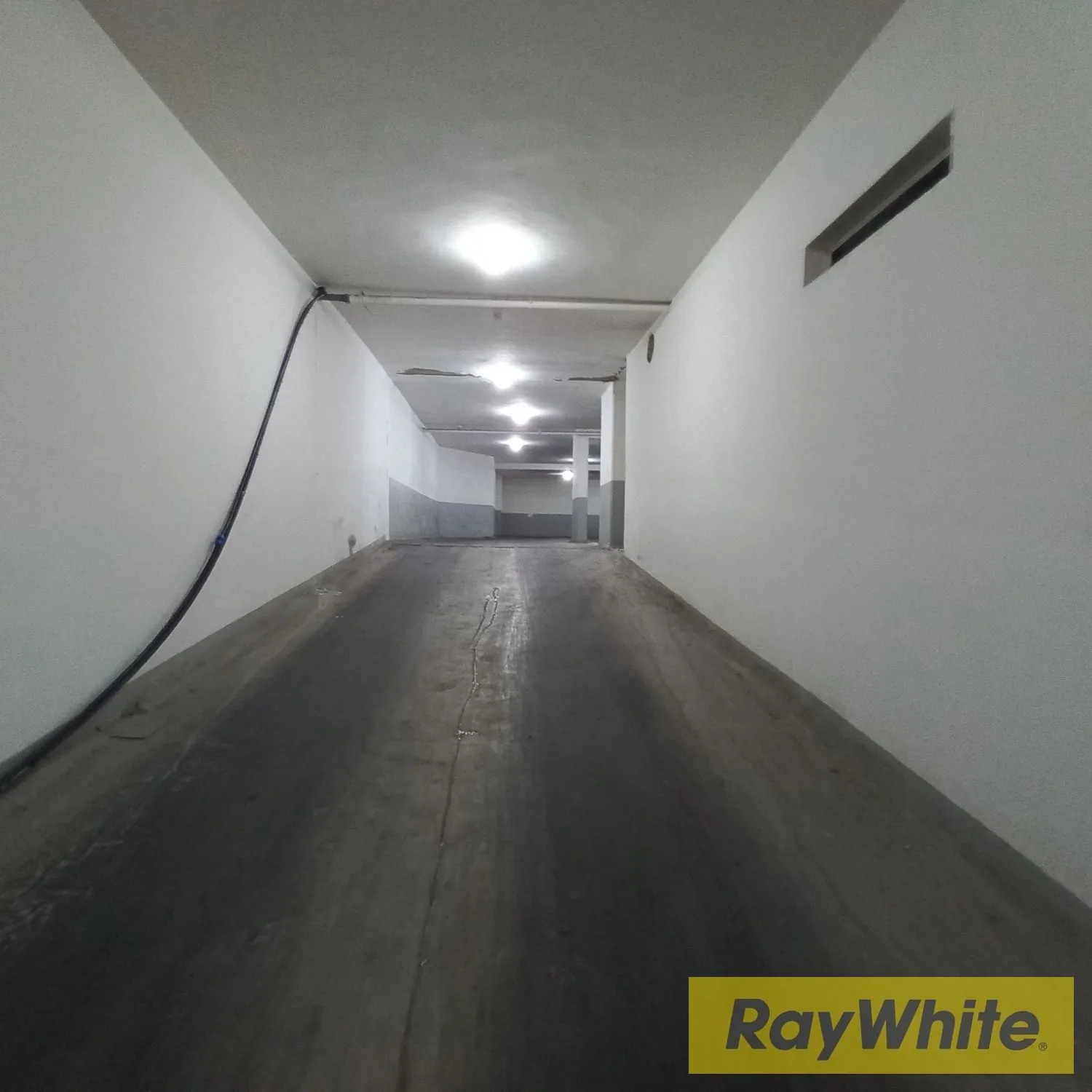 Warehouse In Antelias / Mezher For Rent — photo 4