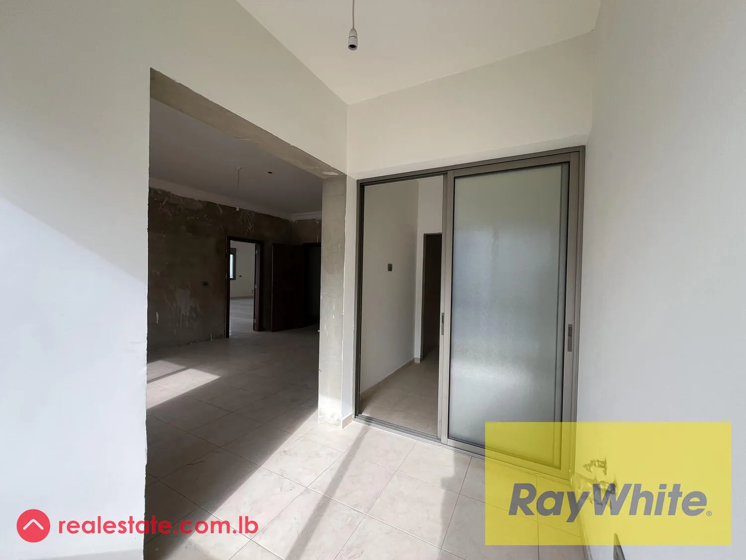 Apartment For Sale In Bsalim — الصورة 3