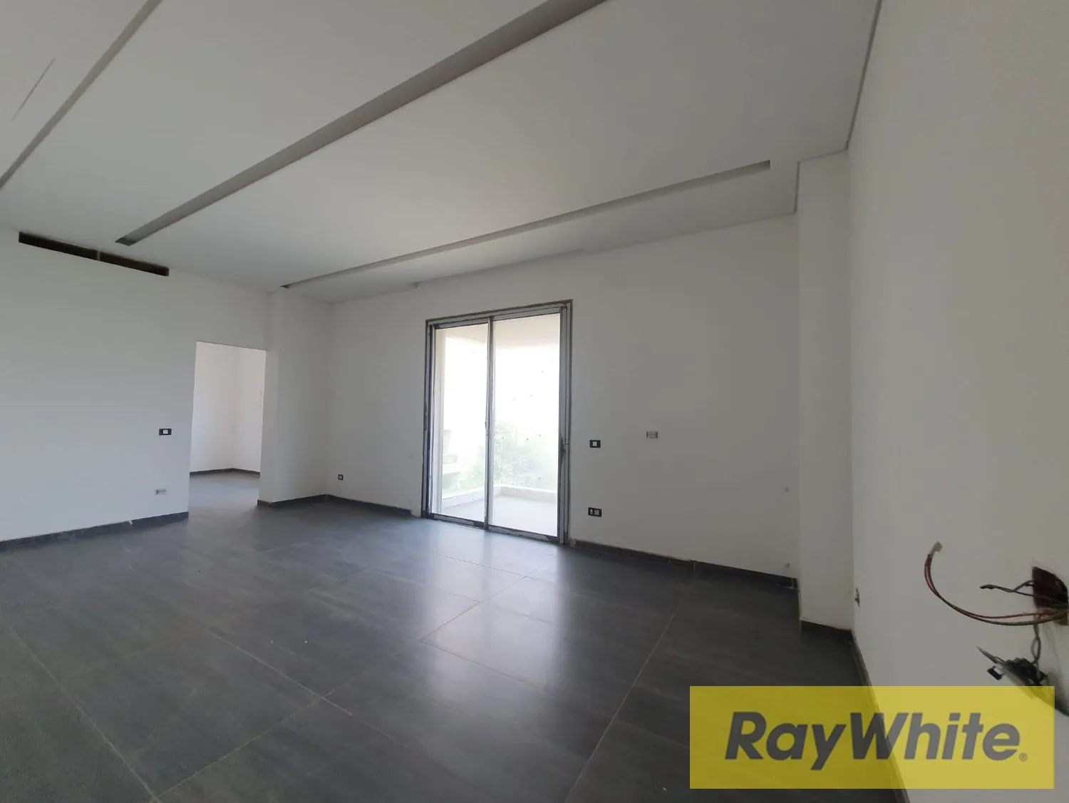 Luxurious Apartment For Rent In Yarzeh — الصورة 2