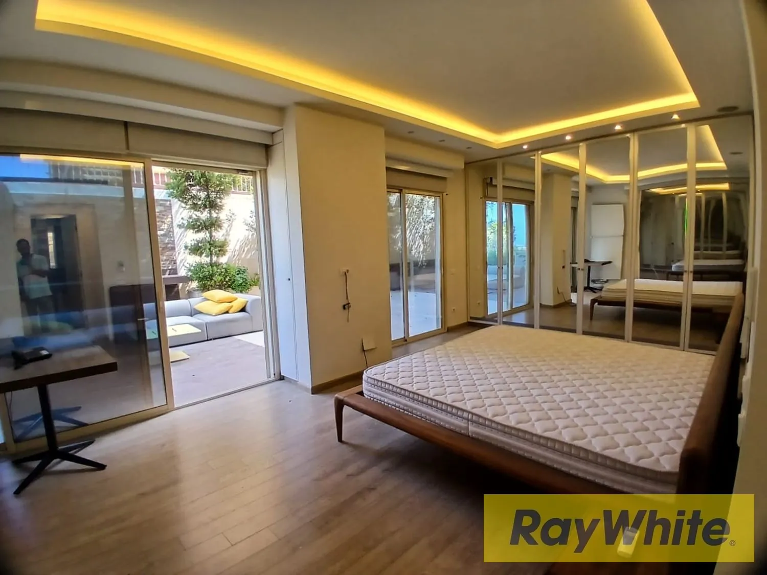 Apartment For Sale In Rabieh | Sea View — الصورة 2