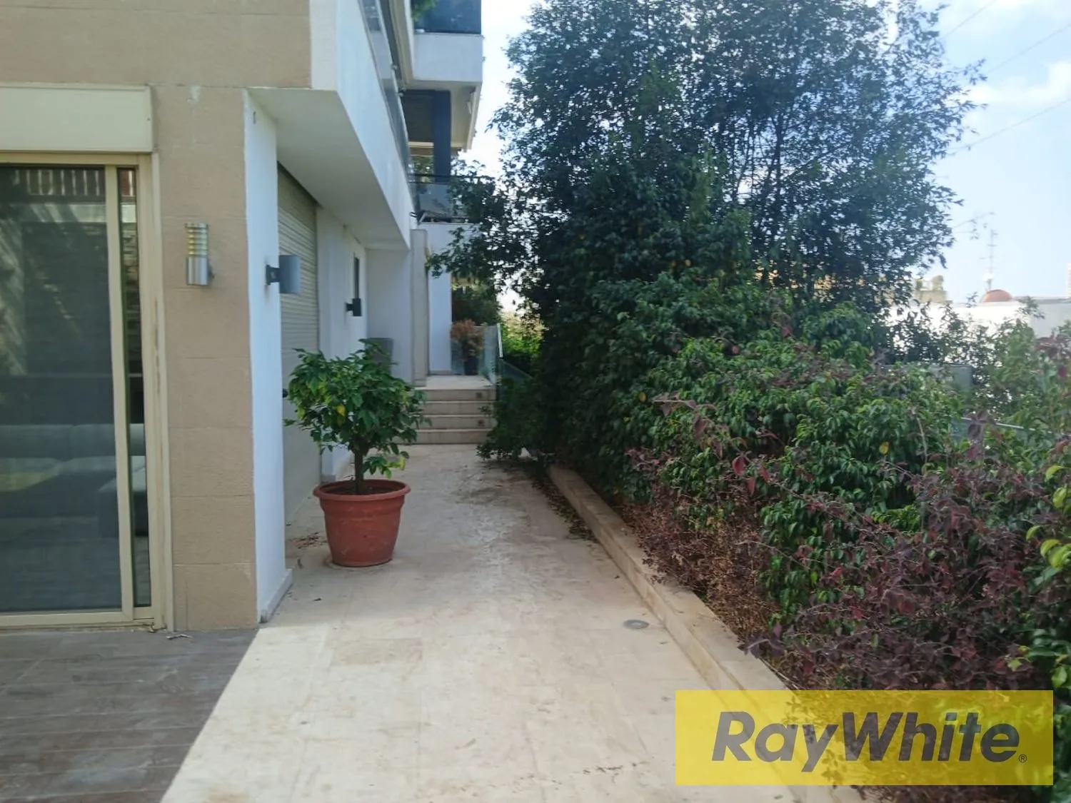Apartment For Sale In Rabieh | Sea View — الصورة 4