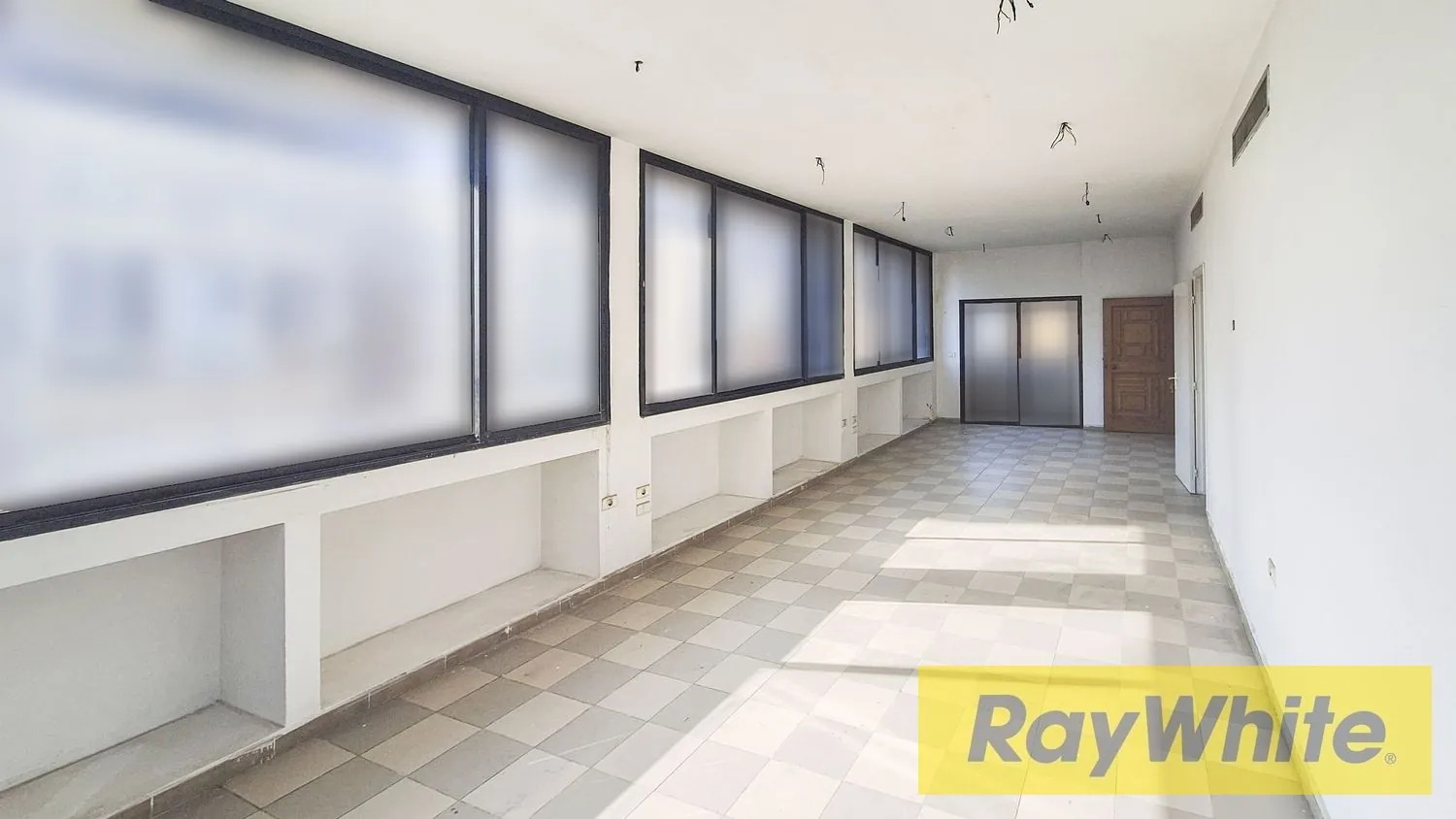 Office For Sale In Dekwaneh — الصورة 4