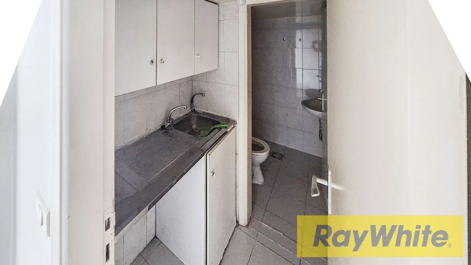 Office For Sale In Dekwaneh — الصورة 4
