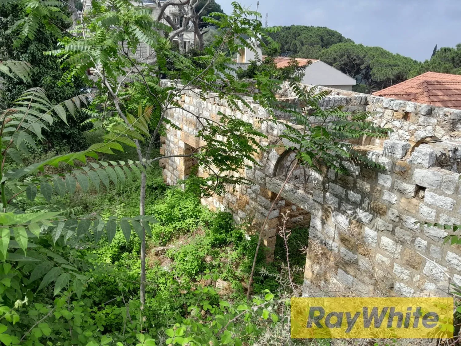 For Sale: Land + House In Beit Mery | 414 Sqm | Garden And Terrace — الصورة 2