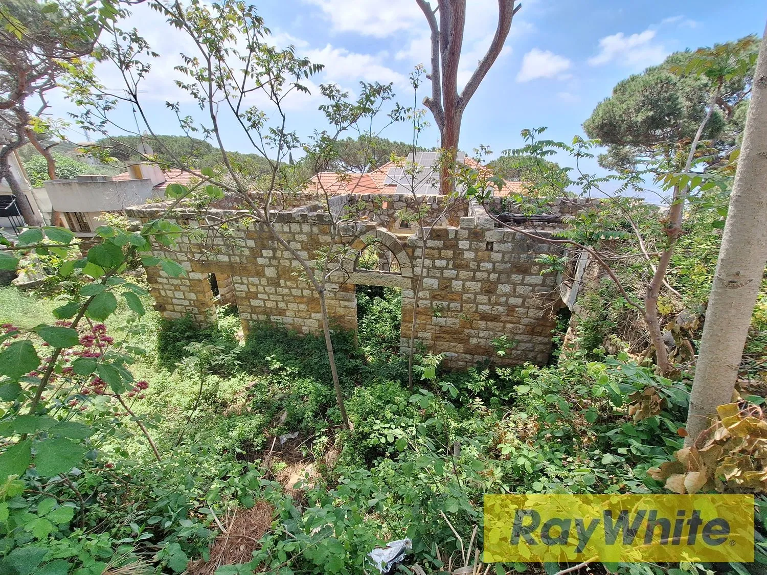 For Sale: Land + House In Beit Mery | 414 Sqm | Garden And Terrace — الصورة 3