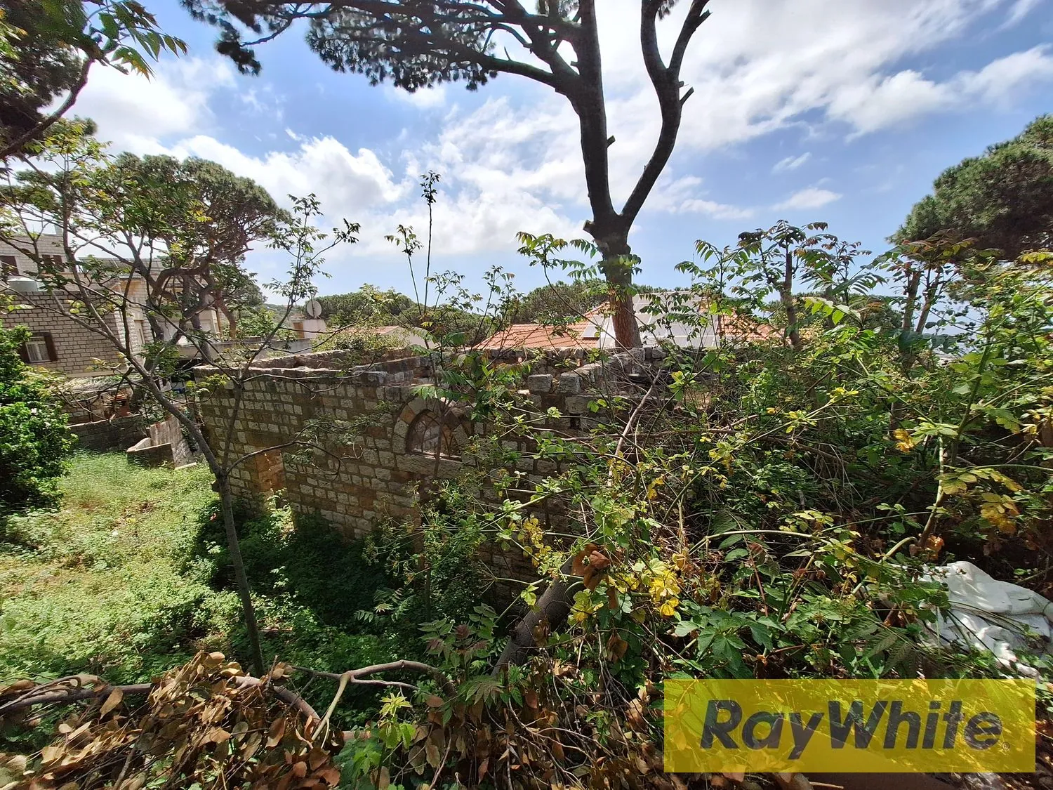 For Sale: Land + House In Beit Mery | 414 Sqm | Garden And Terrace — الصورة 5