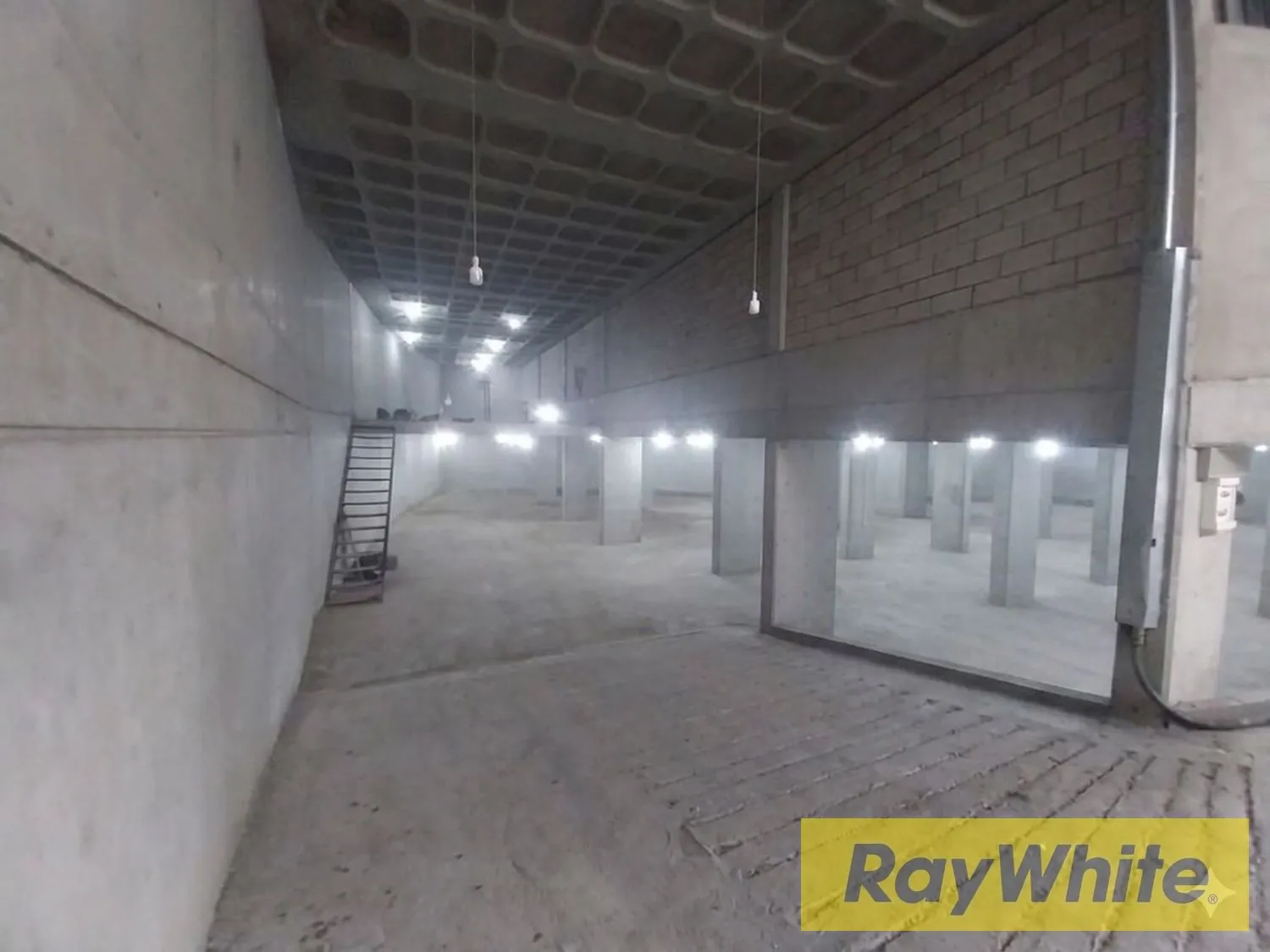 Warehouse For Rent – El Naqqache — الصورة 3